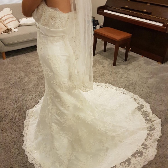 Wedding Dress - Picture 5 of 7